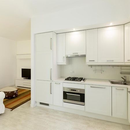 Comfort Suites Garibaldi Милано Стая снимка