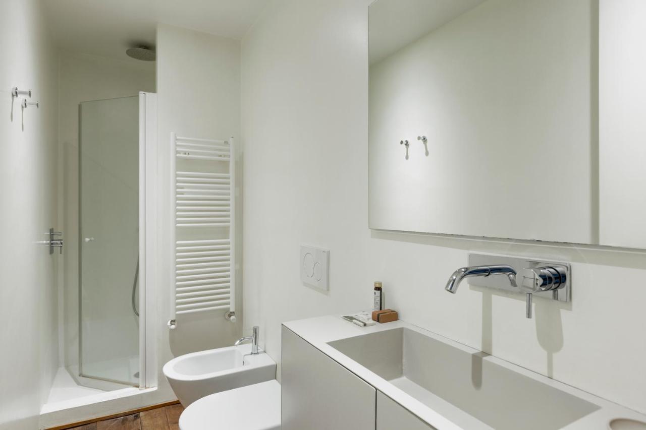 Comfort Suites Garibaldi Милано Екстериор снимка